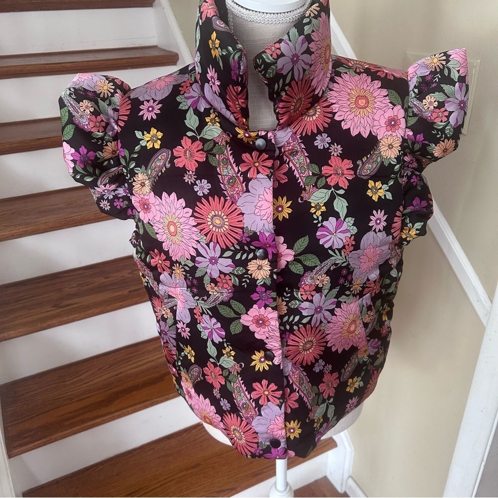 &merci Cropped Floral High Neck Flutter Sleeve Puffer Vest Small Whimsy Boho NEW